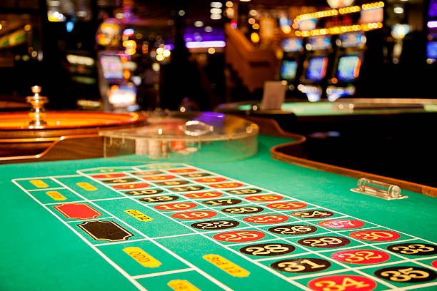madeto Desktop Site main interface showing navigation sidebar and live casino tables